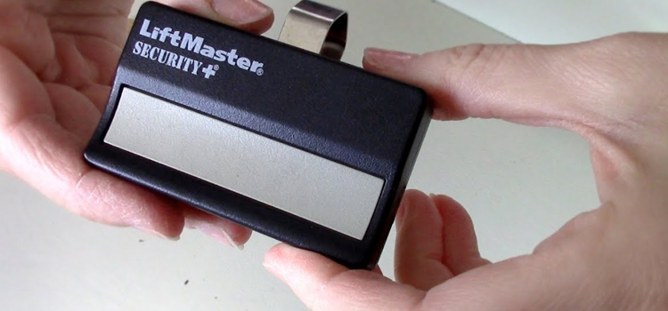 chamberlain garage door remote battery in Perth